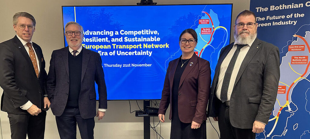 Botniska korridorens politiker tillsammans med Pat Cox.